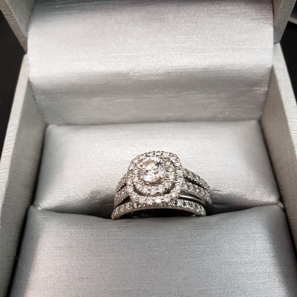 Zales 1 1/2 carat Bridal Set